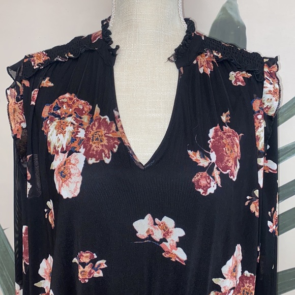 American Rag Floral Boho Blouse - Picture 3 of 12